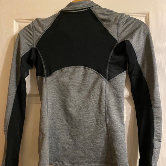 Nike pull over - Picture 2 of 2